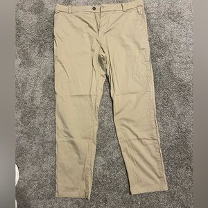 Lululemon On The Move compression classic fit